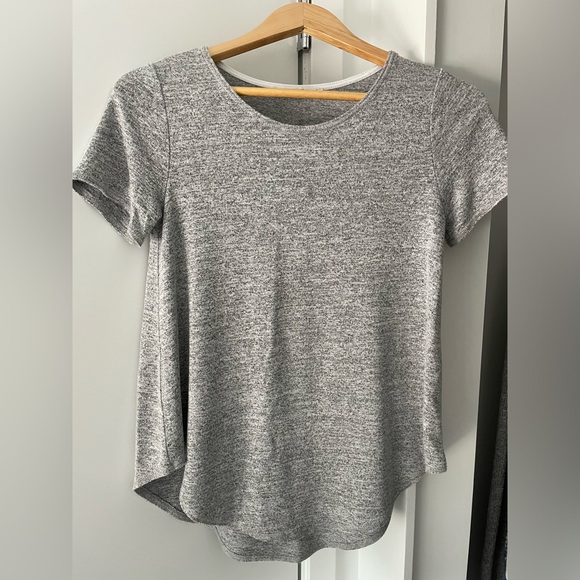 Aritzia Wilfred T shirt gray - Picture 1 of 3